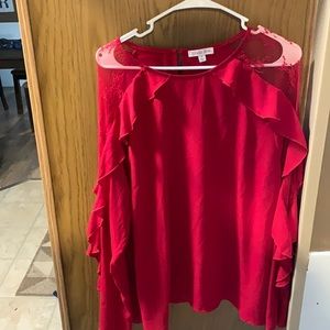 Ophelia roe top with lace shoulders